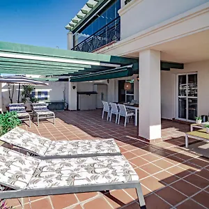 lcr4-large-3-bed-apt-close-to-beaches.es-andalucia.com/
